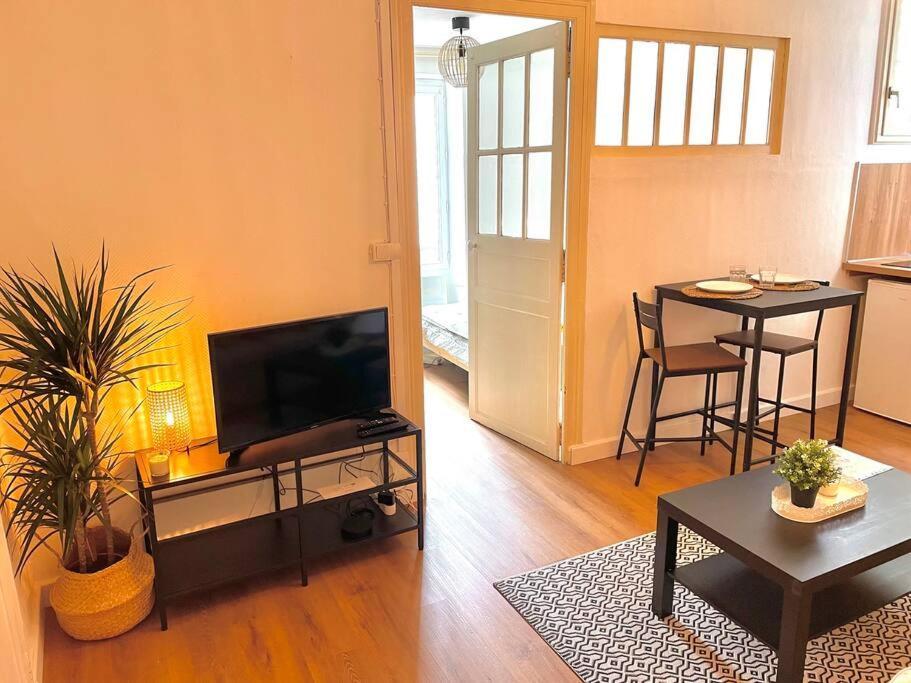 Appartement Calme Et Cosy Pau Exterior foto